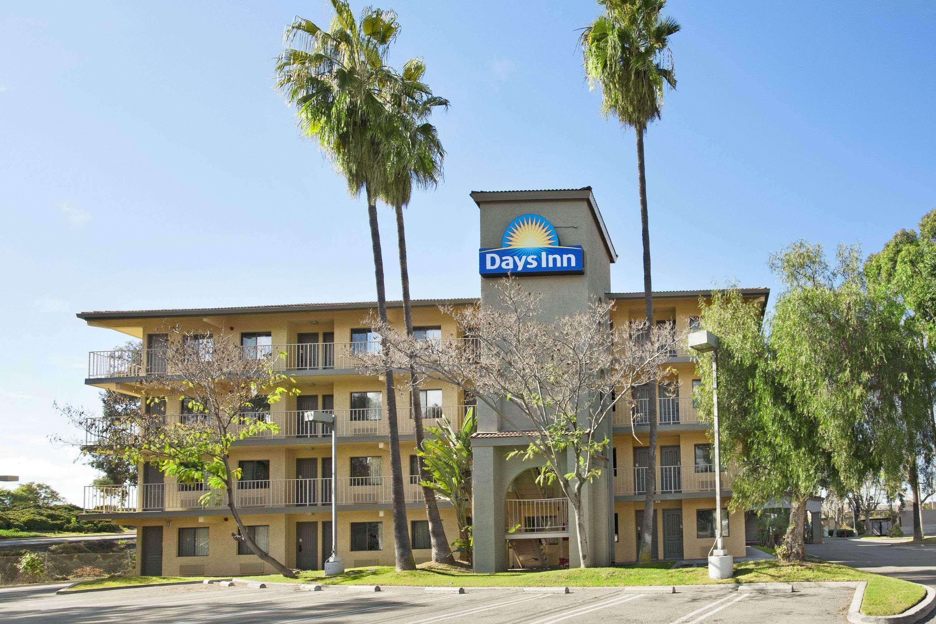 Days Inn By Wyndham Buena Park Exterior foto