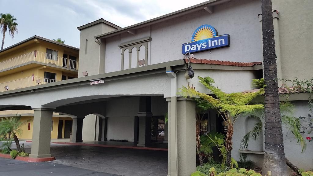 Days Inn By Wyndham Buena Park Exterior foto