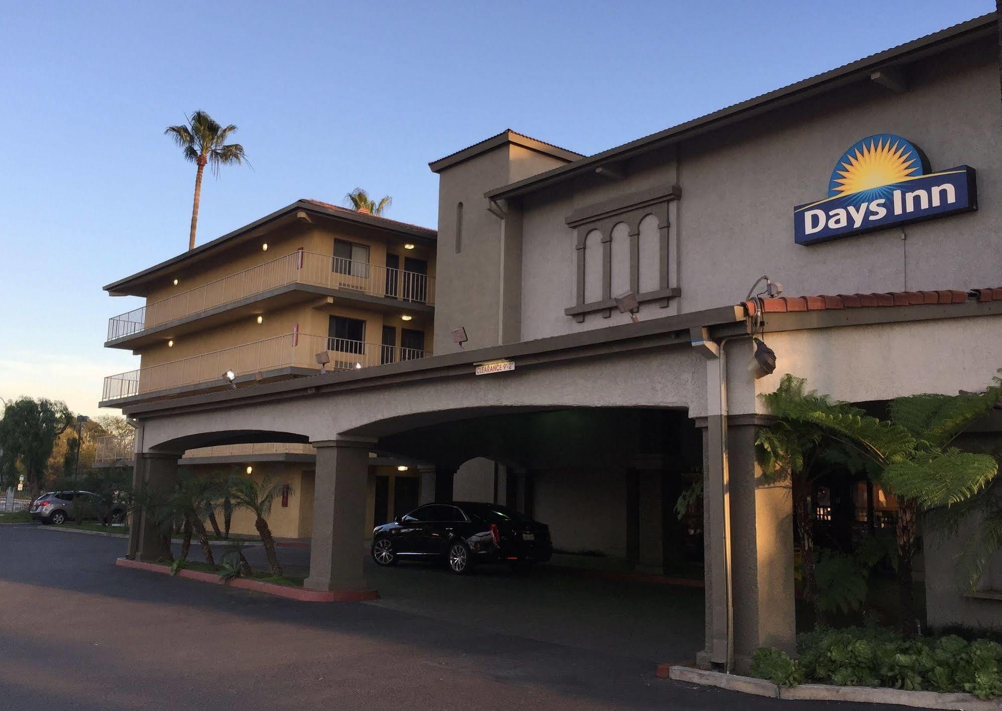 Days Inn By Wyndham Buena Park Exterior foto