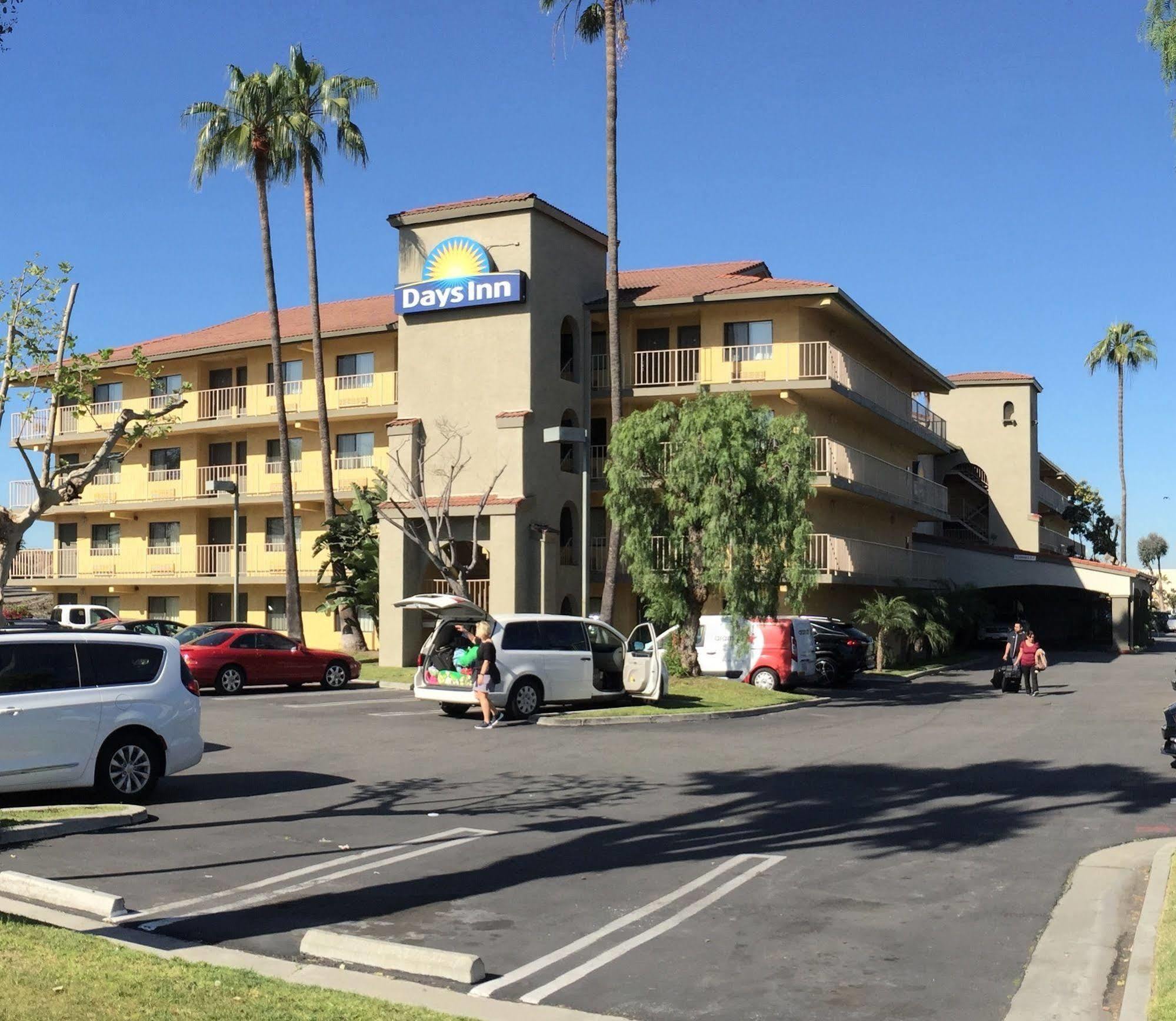 Days Inn By Wyndham Buena Park Exterior foto